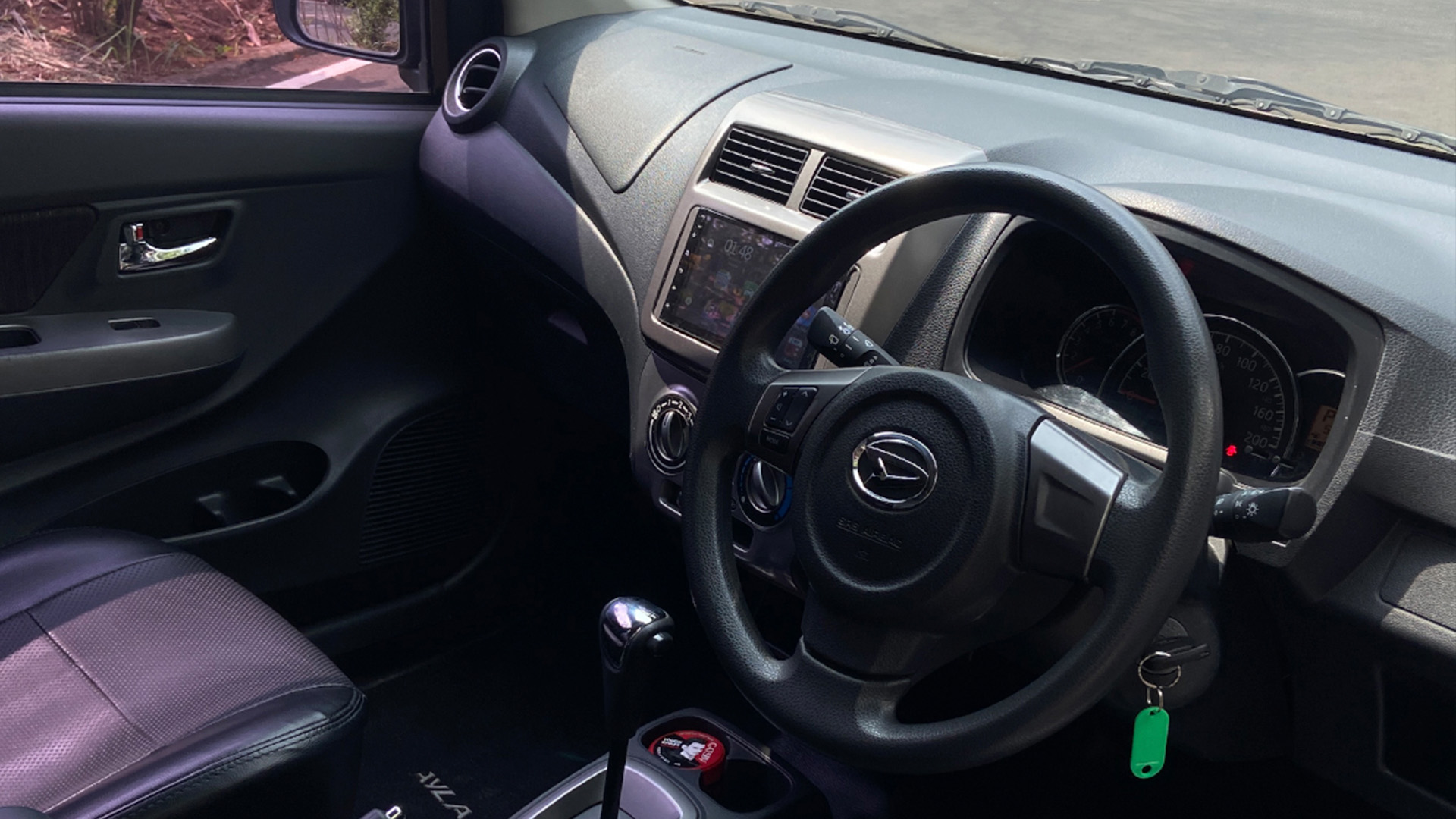 DAIHATSU Ayla R Dlx 2019 - Foto 2