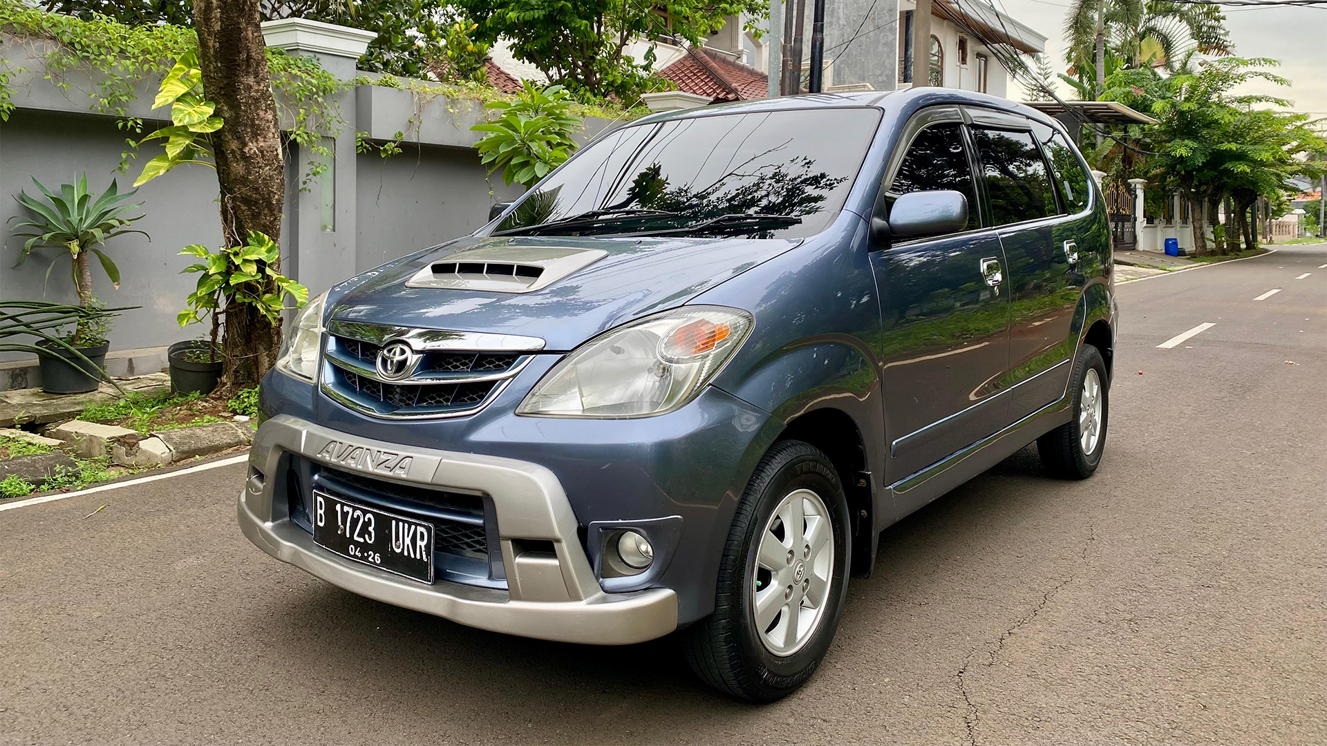 TOYOTA Avanza G