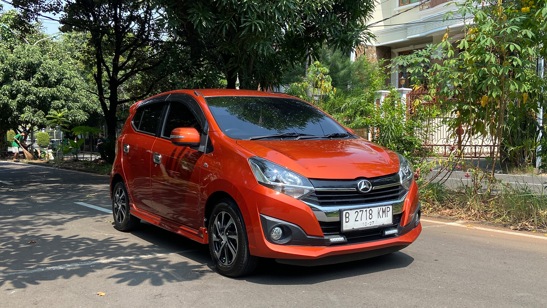 DAIHATSU Ayla R Dlx 2017 - Foto 5