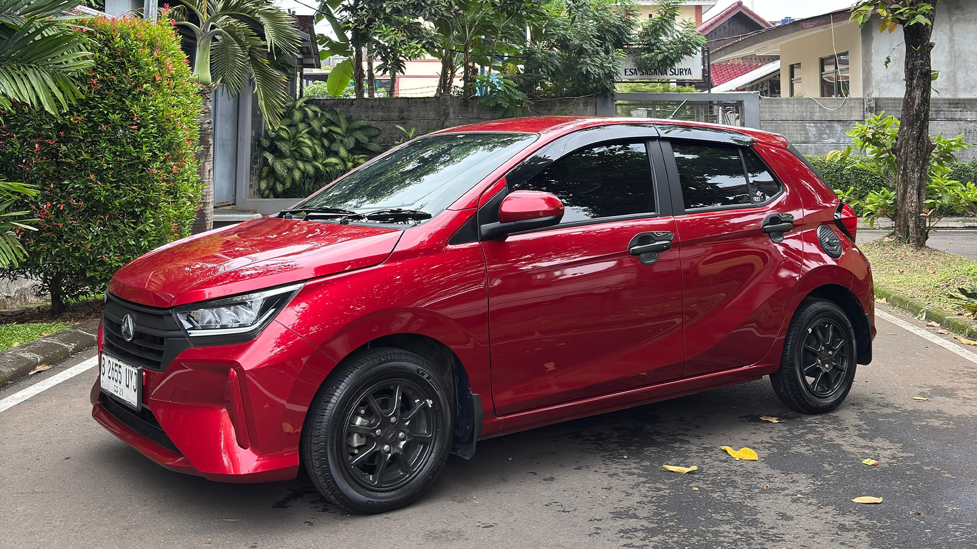 DAIHATSU Ayla R