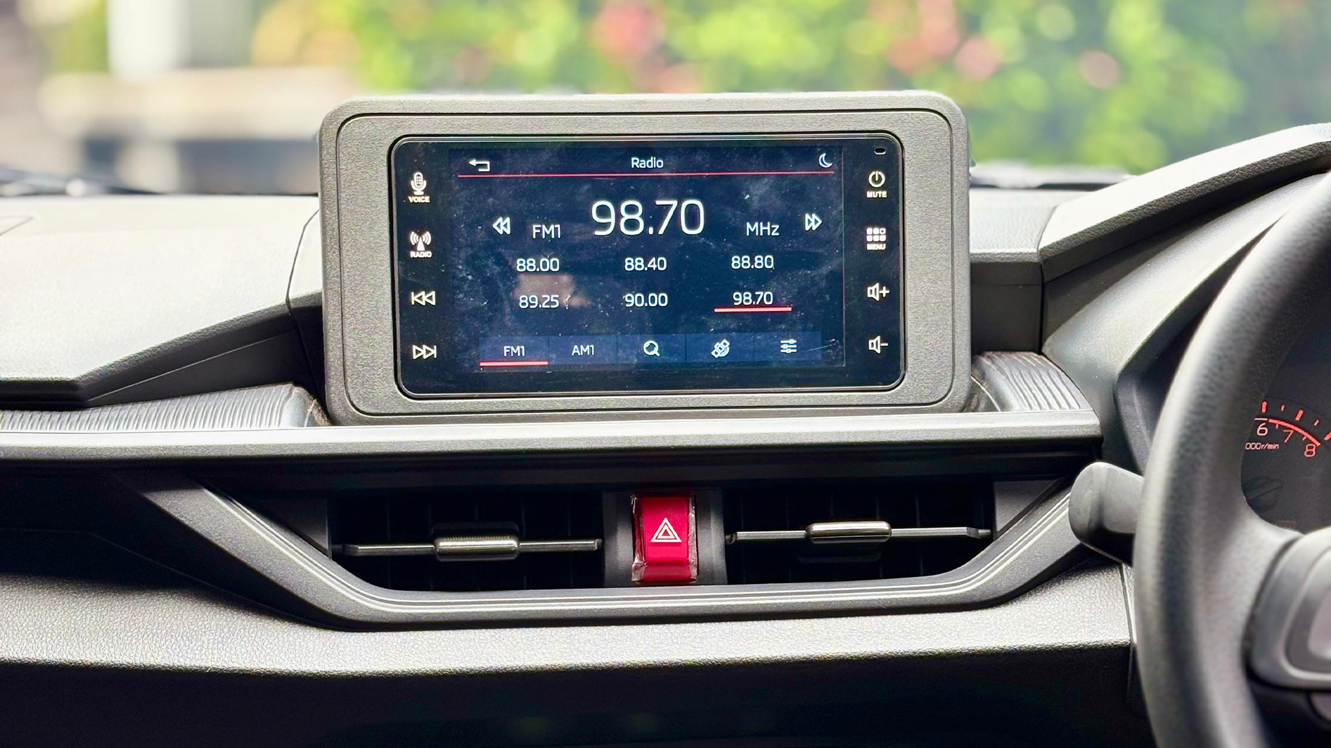 DAIHATSU Ayla R 2024 - Foto 10