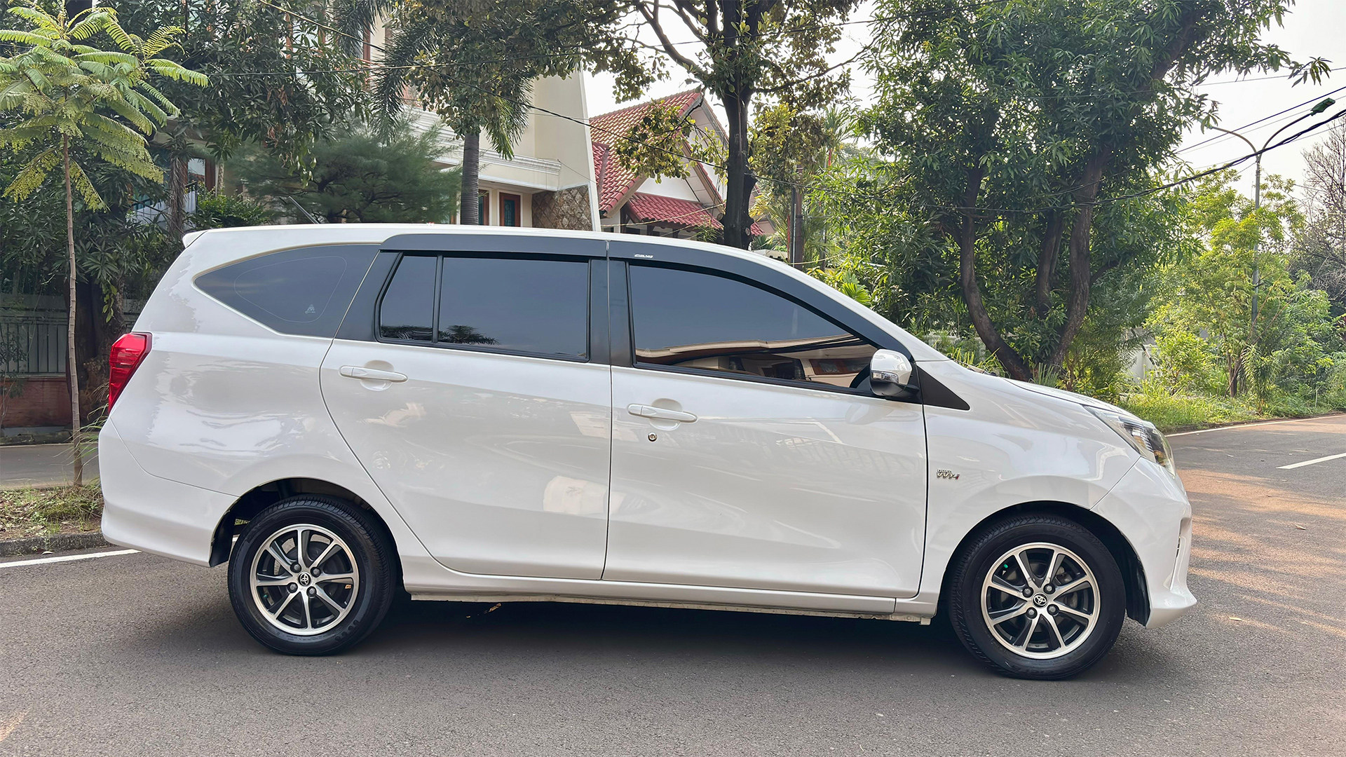 TOYOTA Calya G 2018 - Foto 2