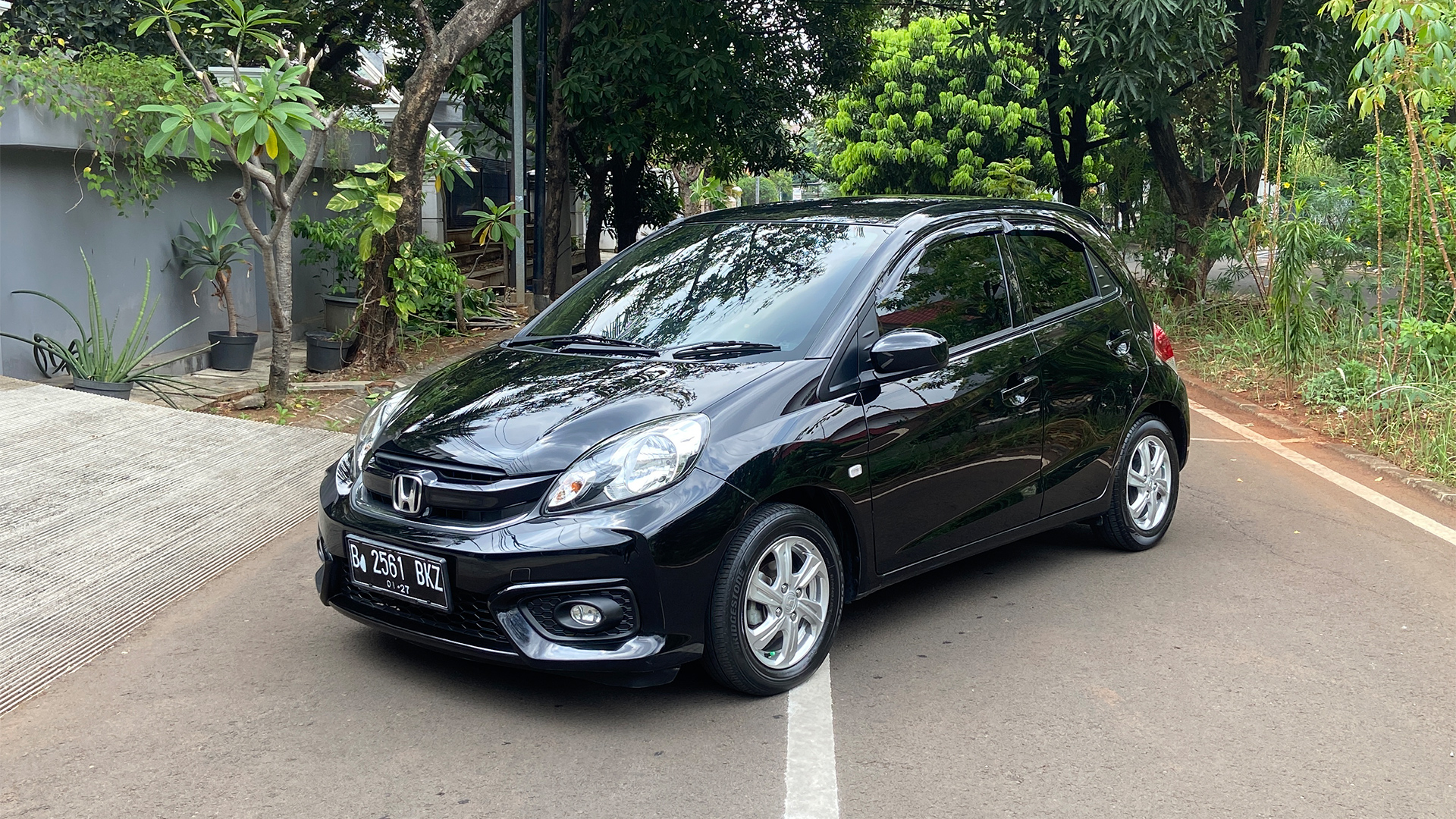 HONDA Brio E Satya 2016 - Foto 3
