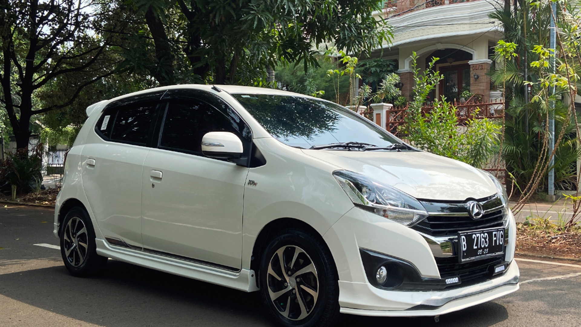 DAIHATSU Ayla R Dlx 2019 - Foto 5